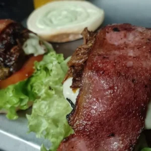 Hamburguesa ropa vieja -DK-
