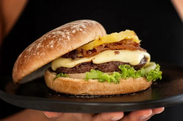 Hamburguesa hawaiana -WM-